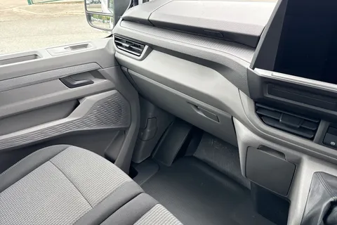 DE25KRO Volkswagen Transporter 2.0 TDI 150 Commerce Plus Van Thumbnail #21