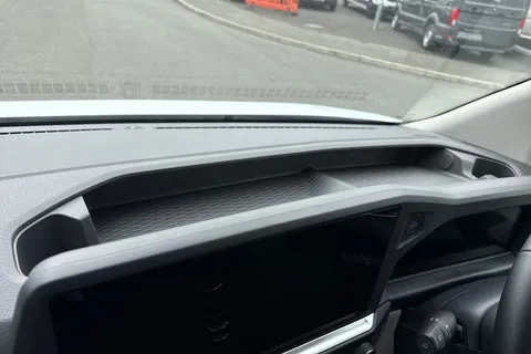 DE25KRO Volkswagen Transporter 2.0 TDI 150 Commerce Plus Van Thumbnail #42