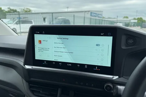 DE25KRO Volkswagen Transporter 2.0 TDI 150 Commerce Plus Van Thumbnail #52