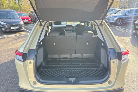 10 of 50 for Honda HR-V 1.5 h i-MMD Elegance CVT Euro 6 (s/s) 5dr