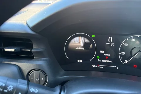 38 of 50 for Honda HR-V 1.5 h i-MMD Elegance CVT Euro 6 (s/s) 5dr