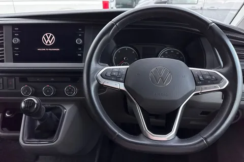 DG74ECC Volkswagen Transporter 2.0 TDI 110 Highline Van Thumbnail #18