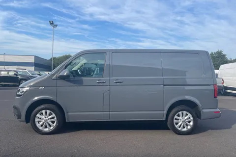 DE74BFV Volkswagen Transporter 2.0 TDI 110 Highline Van Thumbnail #25