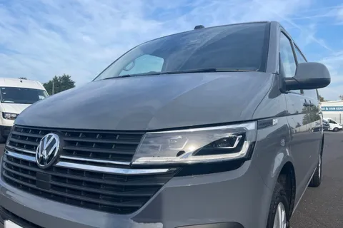 DE74BFV Volkswagen Transporter 2.0 TDI 110 Highline Van Thumbnail #26