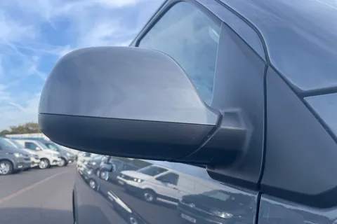 DE74BFV Volkswagen Transporter 2.0 TDI 110 Highline Van Thumbnail #27