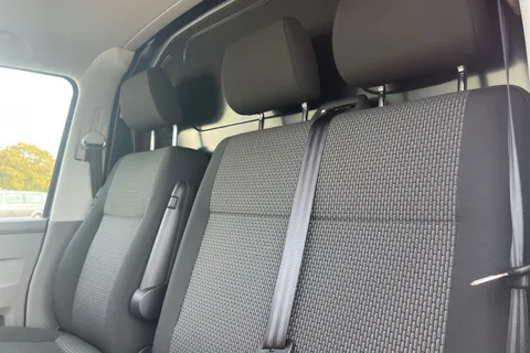 DE74BFV Volkswagen Transporter 2.0 TDI 110 Highline Van Thumbnail #36