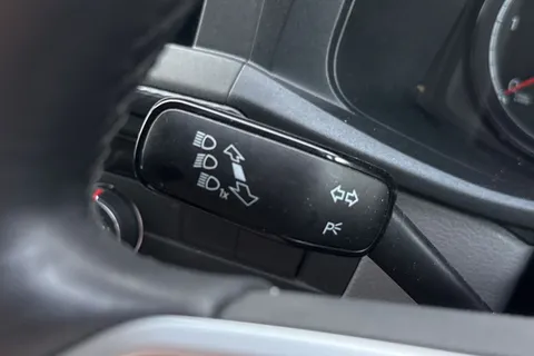 DG74ECC Volkswagen Transporter 2.0 TDI 110 Highline Van Thumbnail #36