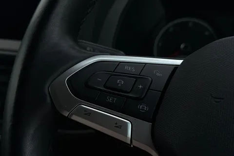 DG74ECC Volkswagen Transporter 2.0 TDI 110 Highline Van Thumbnail #37