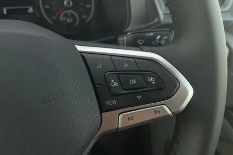 DE74BFV Volkswagen Transporter 2.0 TDI 110 Highline Van Thumbnail #46