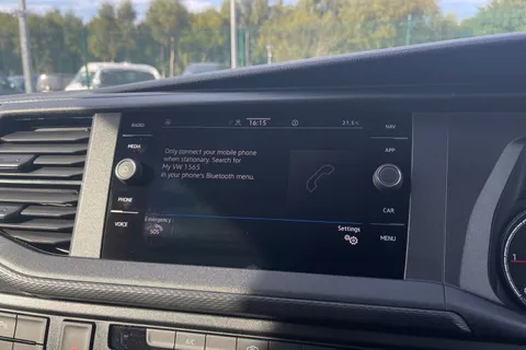 DE74BFV Volkswagen Transporter 2.0 TDI 110 Highline Van Thumbnail #53