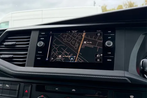 DG74ECC Volkswagen Transporter 2.0 TDI 110 Highline Van Thumbnail #51