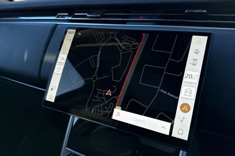 11 of 50 for Land Rover Range Rover 3.0 D300 HSE 5dr