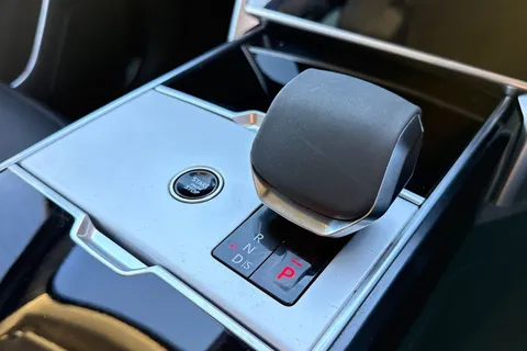 13 of 50 for Land Rover Range Rover 3.0 D300 HSE 5dr