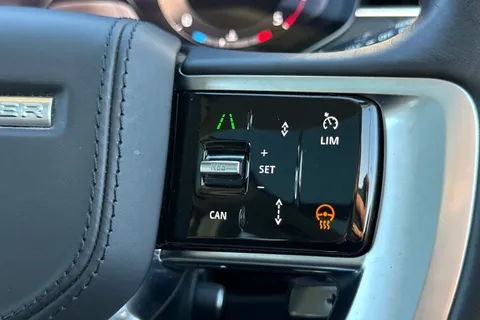 33 of 50 for Land Rover Range Rover 3.0 D300 HSE 5dr