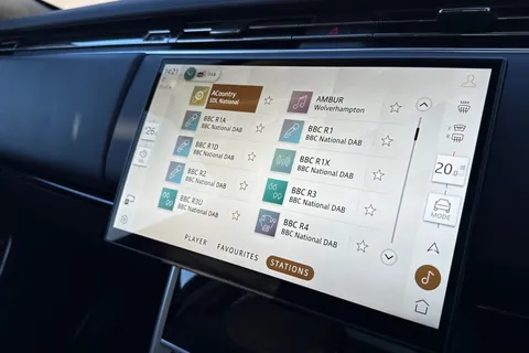 35 of 50 for Land Rover Range Rover 3.0 D300 HSE 5dr