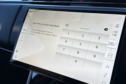 38 of 50 for Land Rover Range Rover 3.0 D300 HSE 5dr