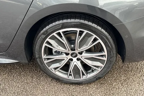 11 of 60 for Audi A5 Avant 2.0 TDI S line S Tronic Euro 6 (s/s) 5dr