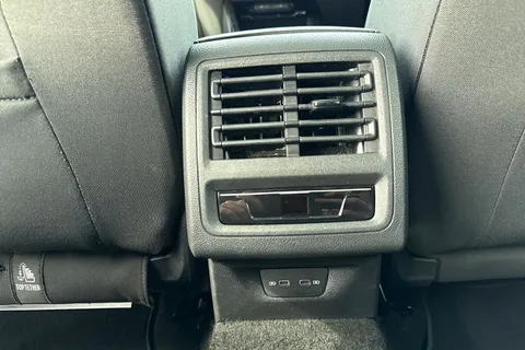 KR23GPY Volkswagen Golf 2.0 TDI 200 GTD 5dr DSG **PAN ROOF, 19' INCH ALLOYS** Thumbnail #31