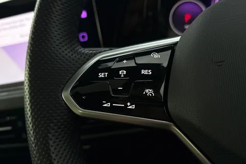 KR23GPY Volkswagen Golf 2.0 TDI 200 GTD 5dr DSG **PAN ROOF, 19' INCH ALLOYS** Thumbnail #34