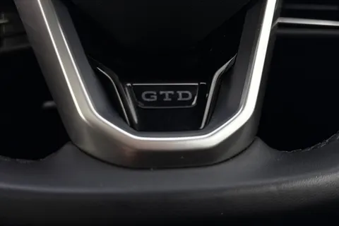 KR23GPY Volkswagen Golf 2.0 TDI 200 GTD 5dr DSG **PAN ROOF, 19' INCH ALLOYS** Thumbnail #36