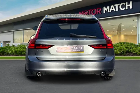 RE20APV Volvo V90 2.0 D4 Momentum Plus Auto Euro 6 (s/s) 5dr Thumbnail #5