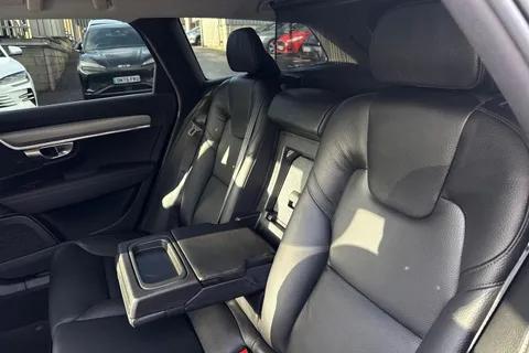 RE20APV Volvo V90 2.0 D4 Momentum Plus Auto Euro 6 (s/s) 5dr Thumbnail #15