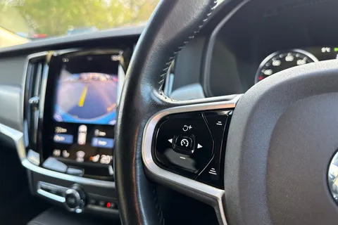 RE20APV Volvo V90 2.0 D4 Momentum Plus Auto Euro 6 (s/s) 5dr Thumbnail #29