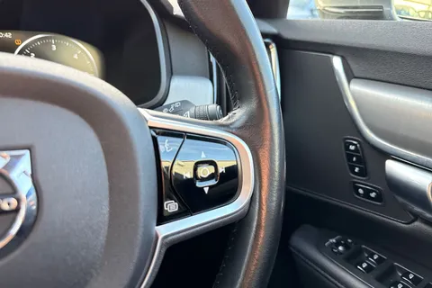 RE20APV Volvo V90 2.0 D4 Momentum Plus Auto Euro 6 (s/s) 5dr Thumbnail #30