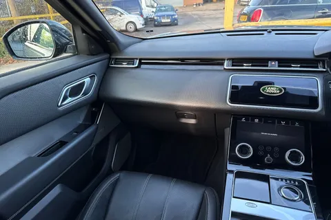 20 of 45 for Land Rover Range Rover Velar 2.0 P250 R-Dynamic SE Auto 4WD Euro 6 (s/s) 5dr