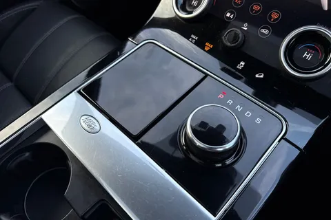23 of 45 for Land Rover Range Rover Velar 2.0 P250 R-Dynamic SE Auto 4WD Euro 6 (s/s) 5dr