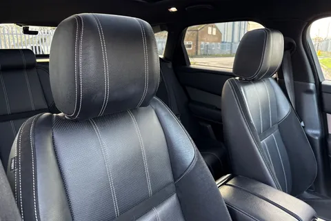 24 of 45 for Land Rover Range Rover Velar 2.0 P250 R-Dynamic SE Auto 4WD Euro 6 (s/s) 5dr