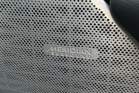 34 of 45 for Land Rover Range Rover Velar 2.0 P250 R-Dynamic SE Auto 4WD Euro 6 (s/s) 5dr