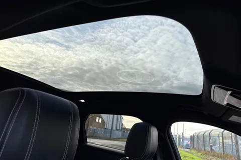 35 of 45 for Land Rover Range Rover Velar 2.0 P250 R-Dynamic SE Auto 4WD Euro 6 (s/s) 5dr