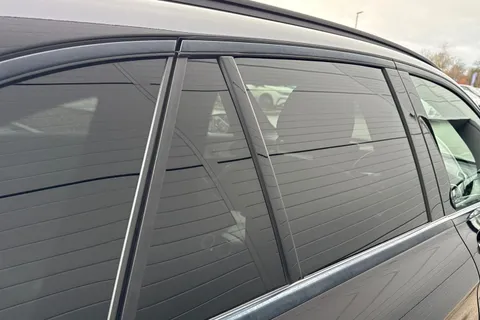 MV68LVE Mercedes-Benz Glc 4.0 GLC63 V8 BiTurbo AMG SpdS MCT 4MATIC+ Euro 6 (s/s) 5dr Thumbnail #31