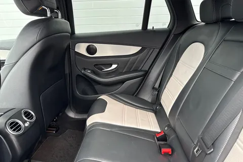 MV68LVE Mercedes-Benz Glc 4.0 GLC63 V8 BiTurbo AMG SpdS MCT 4MATIC+ Euro 6 (s/s) 5dr Thumbnail #41