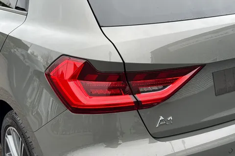 Audi A1 1.0 TFSI 30 S line Sportback Euro 6 (s/s) 5dr Thumbnail #8