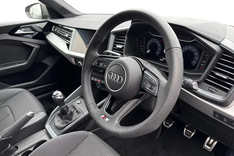 Audi A1 1.0 TFSI 30 S line Sportback Euro 6 (s/s) 5dr Thumbnail #14
