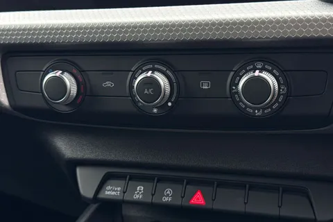 Audi A1 1.0 TFSI 30 S line Sportback Euro 6 (s/s) 5dr Thumbnail #22