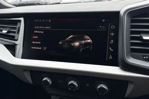 Audi A1 1.0 TFSI 30 S line Sportback Euro 6 (s/s) 5dr Thumbnail #28