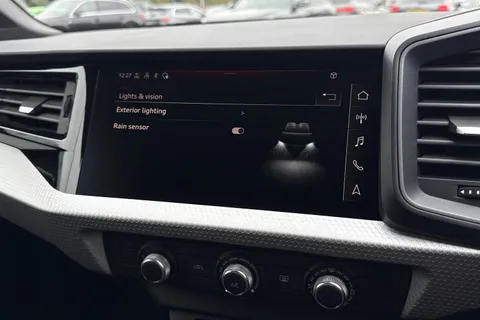 Audi A1 1.0 TFSI 30 S line Sportback Euro 6 (s/s) 5dr Thumbnail #32