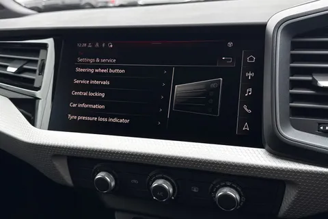 Audi A1 1.0 TFSI 30 S line Sportback Euro 6 (s/s) 5dr Thumbnail #35