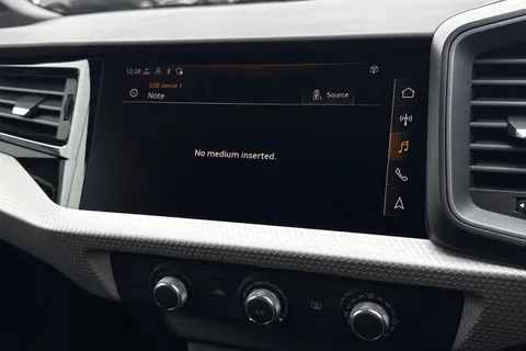 Audi A1 1.0 TFSI 30 S line Sportback Euro 6 (s/s) 5dr Thumbnail #40