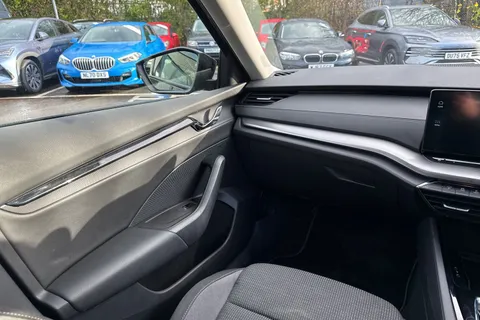 CX22VSK Škoda Octavia 1.4 TSI iV 13kWh SE Technology DSG Euro 6 (s/s) 5dr Thumbnail #15