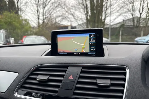 12 of 46 for Audi Q3 2.0 TDI Sport Euro 6 (s/s) 5dr