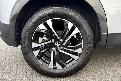 11 of 67 for PEUGEOT 2008 1.2 PureTech Allure Euro 6 (s/s) 5dr