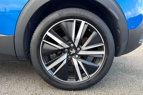 ND71FTU PEUGEOT 3008 1.6 13.2kWh GT Premium e-EAT Euro 6 (s/s) 5dr Thumbnail #14