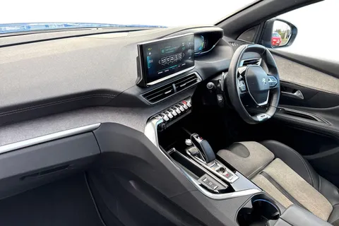ND71FTU PEUGEOT 3008 1.6 13.2kWh GT Premium e-EAT Euro 6 (s/s) 5dr Thumbnail #16