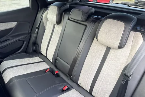 ND71FTU PEUGEOT 3008 1.6 13.2kWh GT Premium e-EAT Euro 6 (s/s) 5dr Thumbnail #20