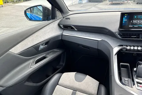 ND71FTU PEUGEOT 3008 1.6 13.2kWh GT Premium e-EAT Euro 6 (s/s) 5dr Thumbnail #21