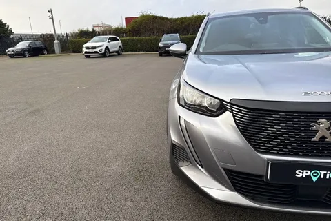 25 of 67 for PEUGEOT 2008 1.2 PureTech Allure Euro 6 (s/s) 5dr